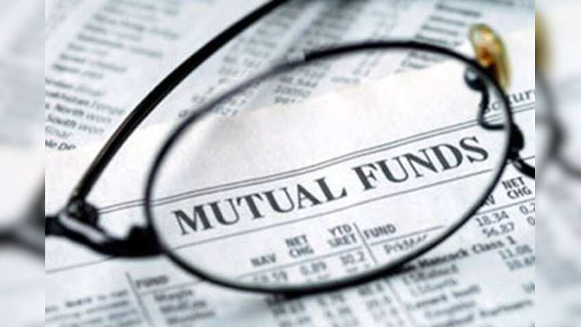 Rs 21,600 crore setback! Mutual funds holdings in banks plunge