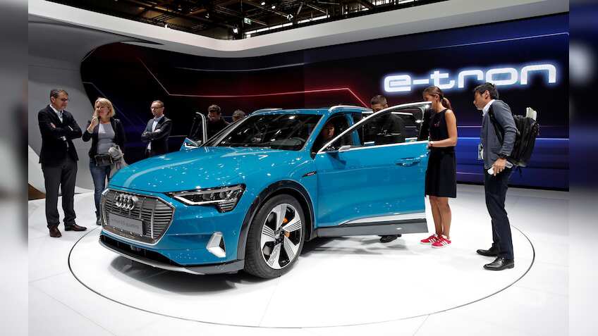 Audi  e-tron electric SUV faces 4-week delay because of software glitch