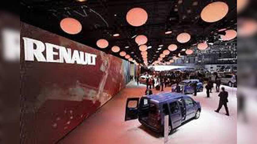 Renault avoids warning despite lower sales, visibility
