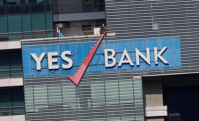 Yes Bank shares plunge 9%; m-cap drops Rs 4,076 cr post Q2 results