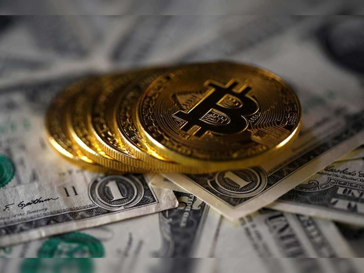 Bitcoin heading toward a year-on-year loss on its