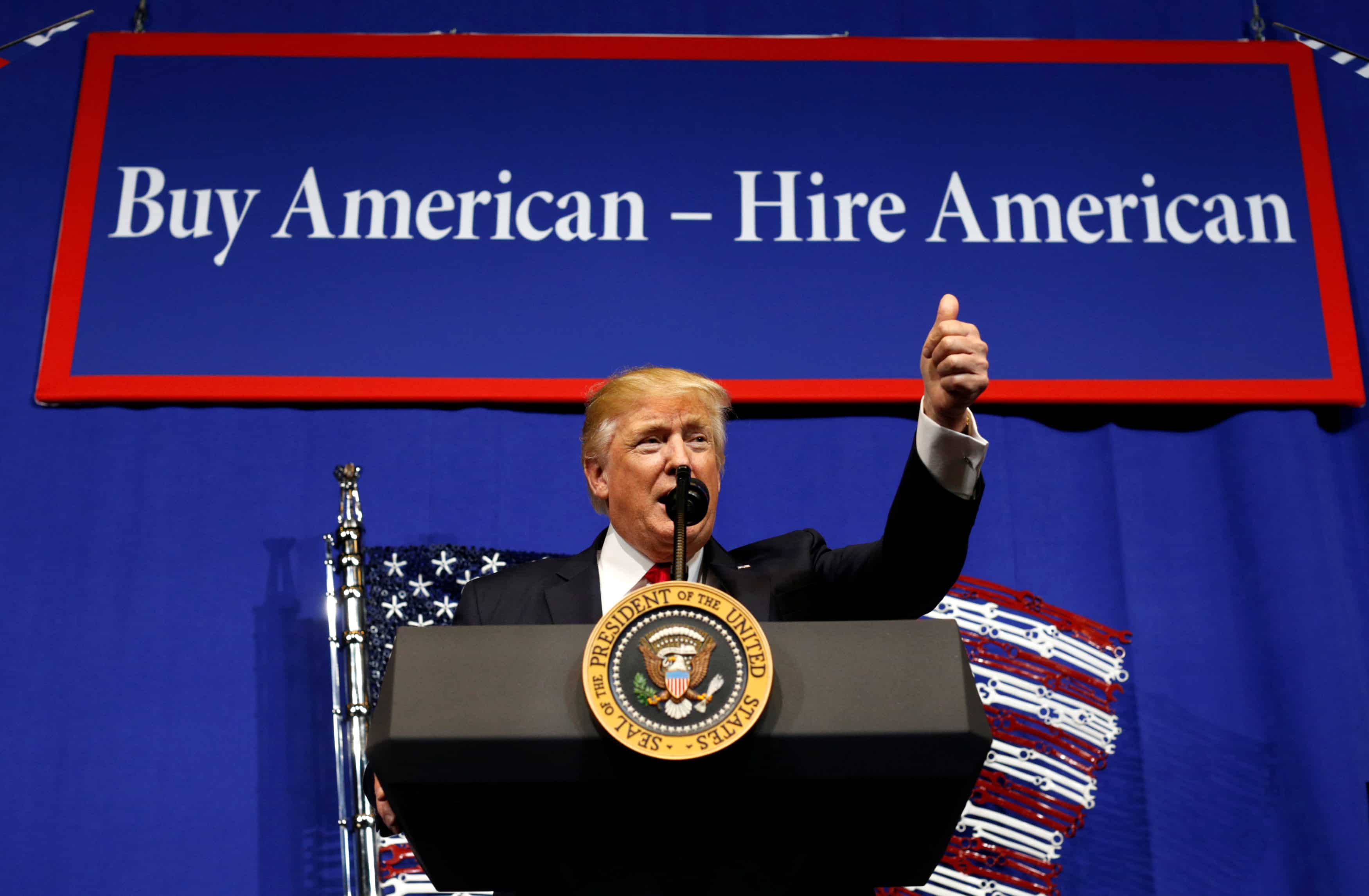 US H-1B visa: Bad news for Indian techies, Donald Trump wants to dump 'outsourcing'