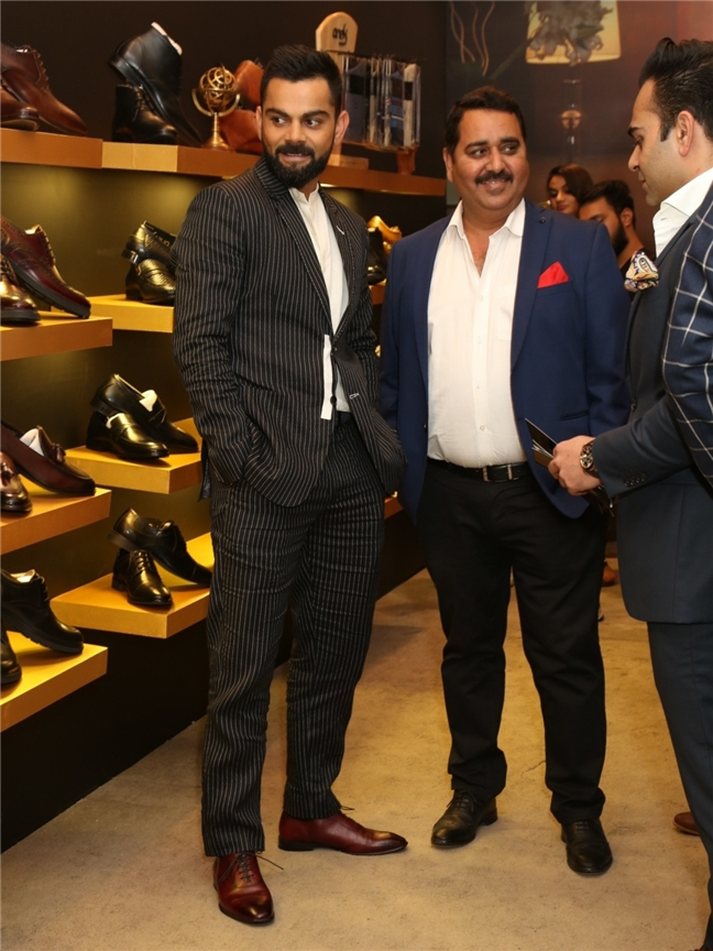 Virat kohli discount shoes company