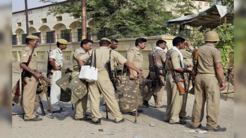 UP Police Recruitment process for 49568 posts of constable begins today; last date Dec 8