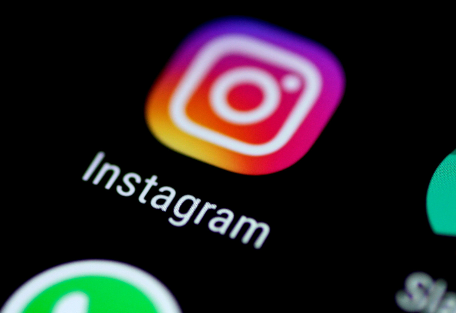 Instagram testing re-arrangement of icons, buttons on its app