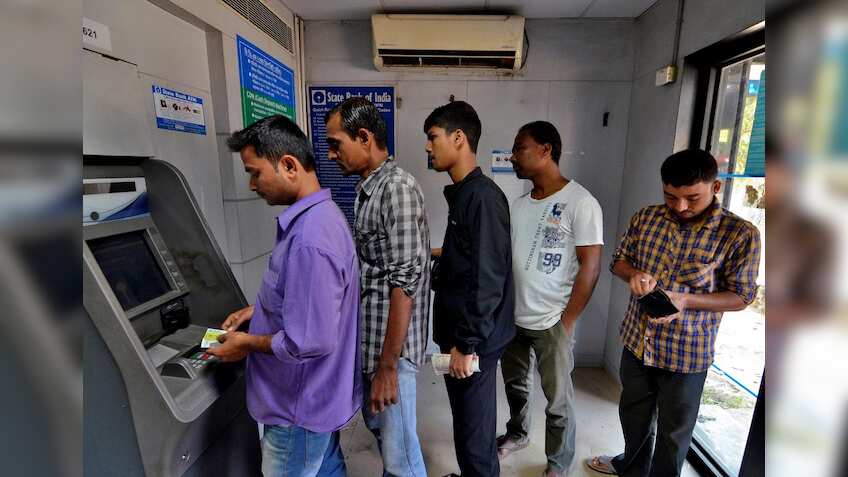 SBI, HDFC, ICICI, Axis, PNB, other bank's customers, you may face ATM cash crunch soon