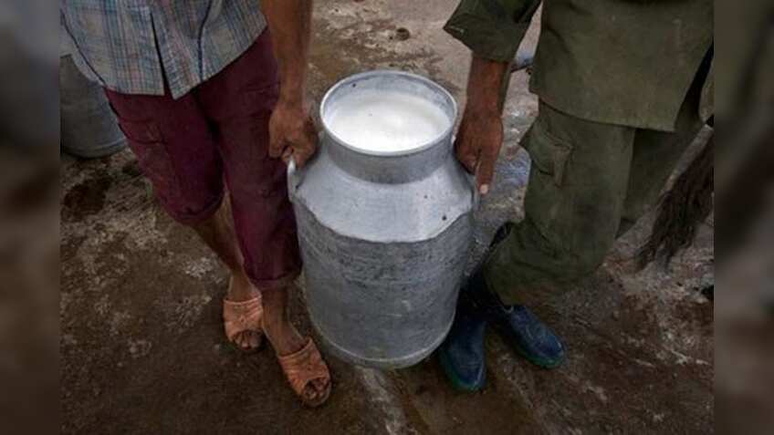 Good news for farmers! Milk output up 28% in last 4 yrs, earning up by Rs 7 per litre: Agri Min