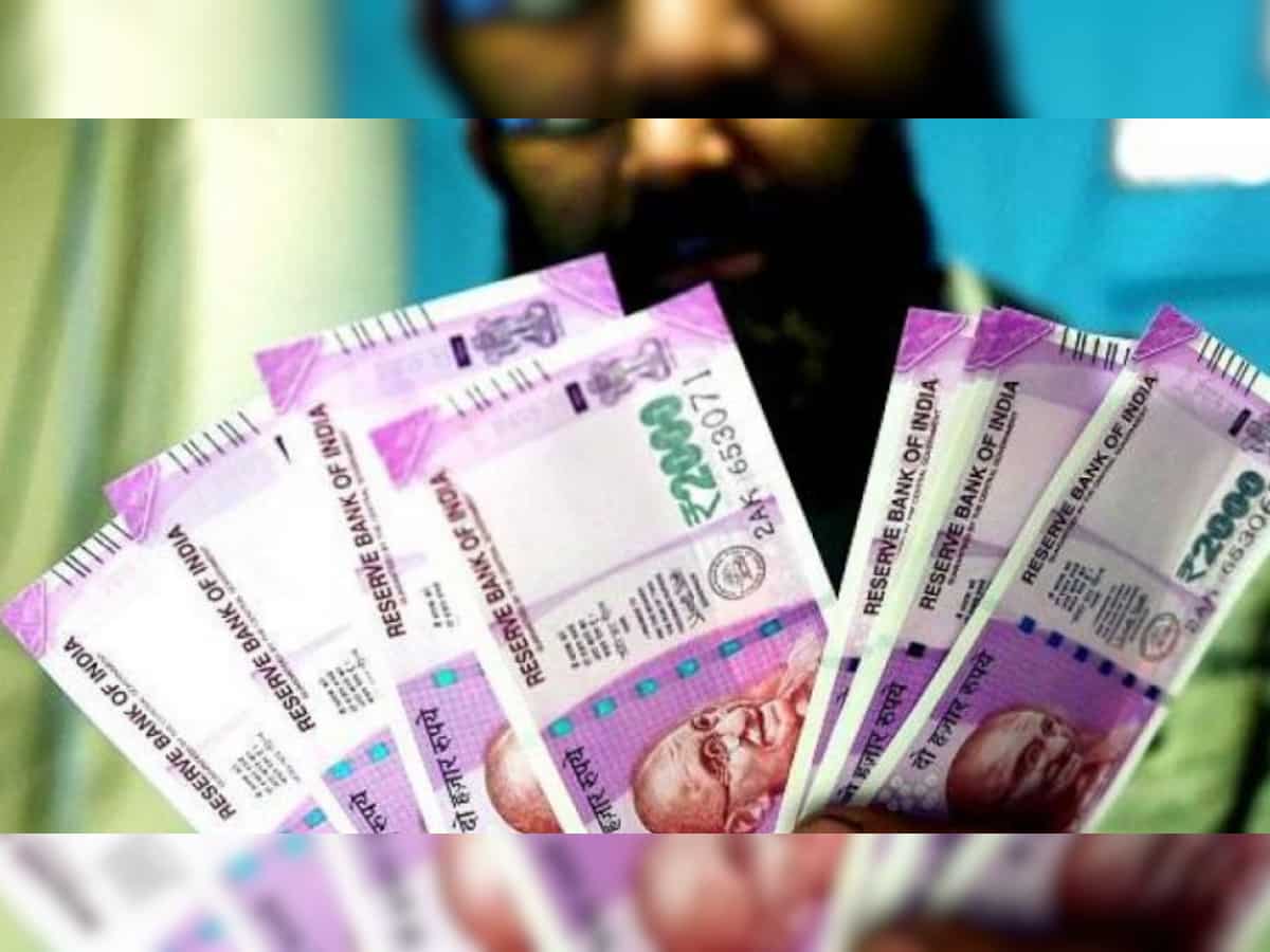 Beware! Rise in fake Rs 2000 notes, data