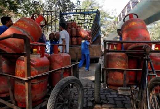 Attention Bharatgas, Indane, HP customers: Old subsidy transfer system to return? Here's the truth