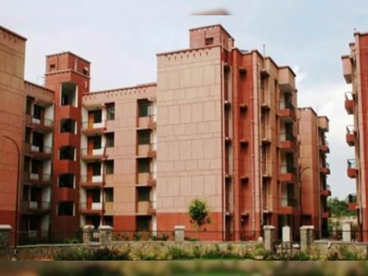DDA floats new scheme to sell disputed flats
