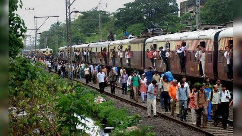 Indian Railways gets whopping Rs 125 crore from ticket-less travellers