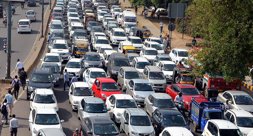 Delhi traffic jams: Relief for citizens! Will cost these vehicles up to Rs 9,900