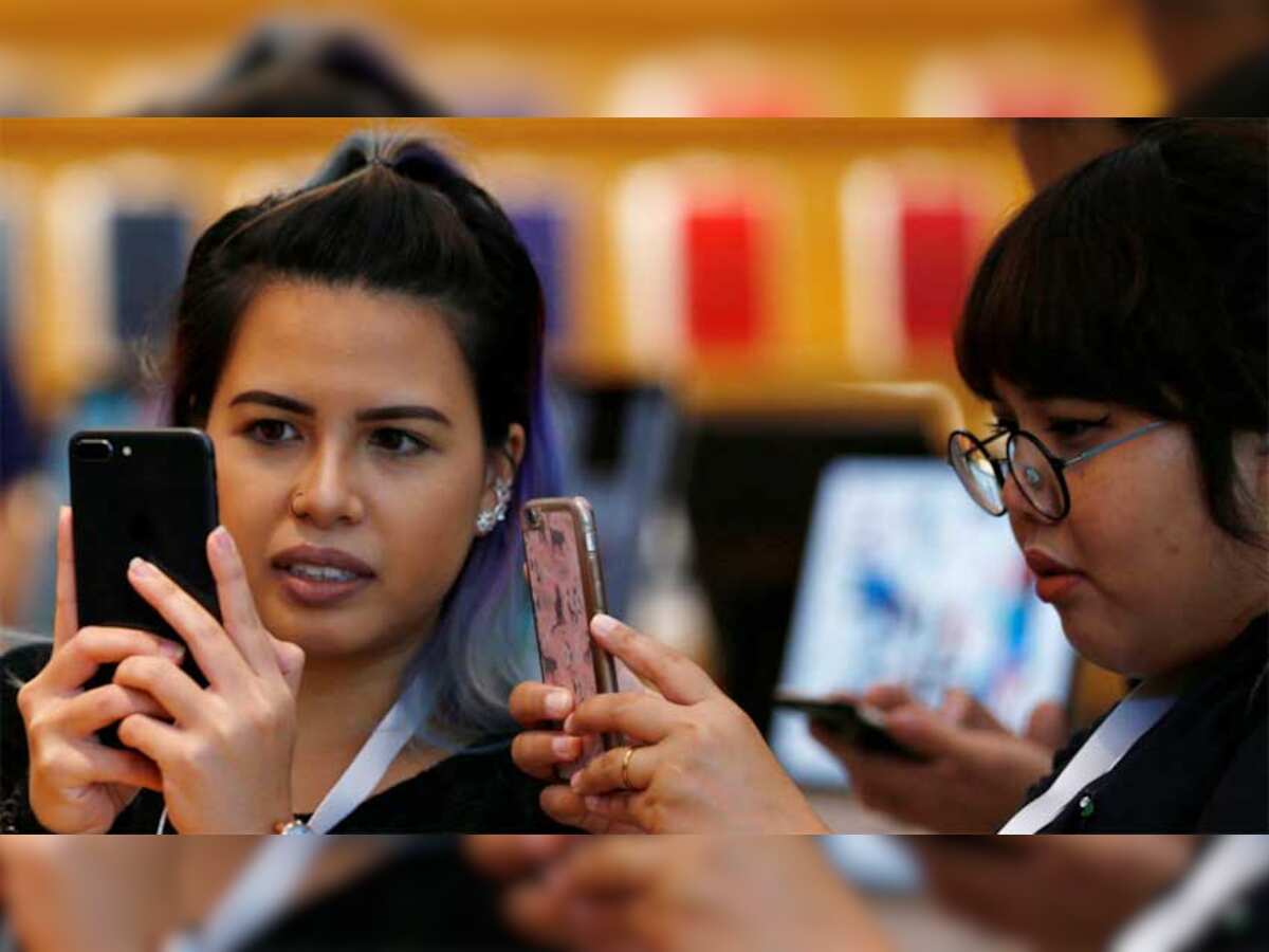 Apple makes software changes to avoid iPhone ban