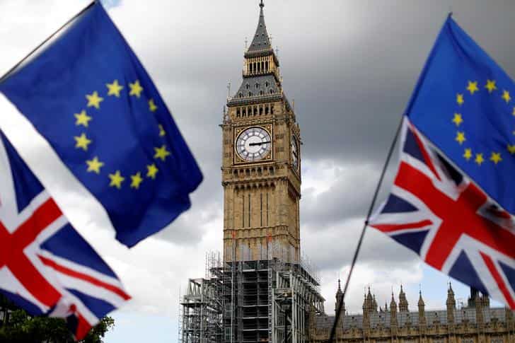 UK economy relies on stretched consumers as Brexit hits investment