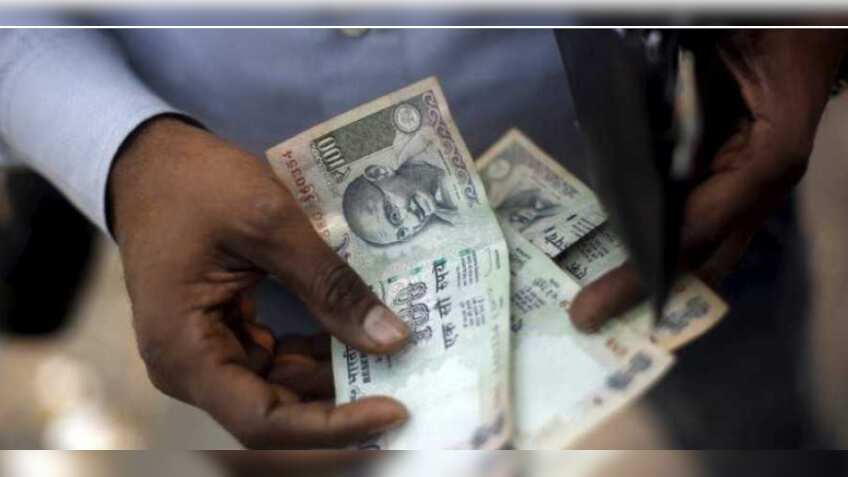 Delhi government cracks whip on minimum wage violators