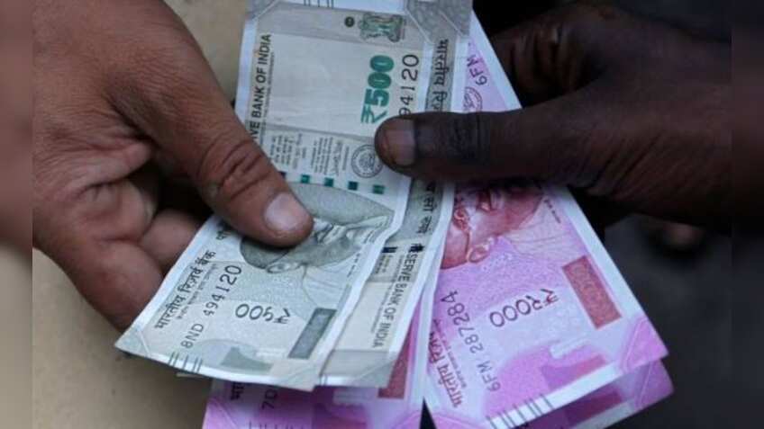 Rupee falls 22 paise to 70.40 against USD in early trade