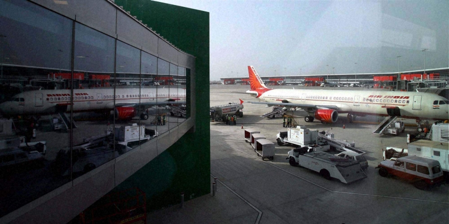Delhi airport flights update: takeoffs suspended, 10 flights diverted
