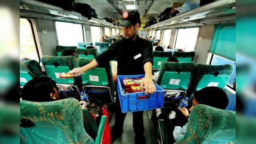"No tips please, if no bill, your meal is free" to be displayed in Indian Railway coaches soon