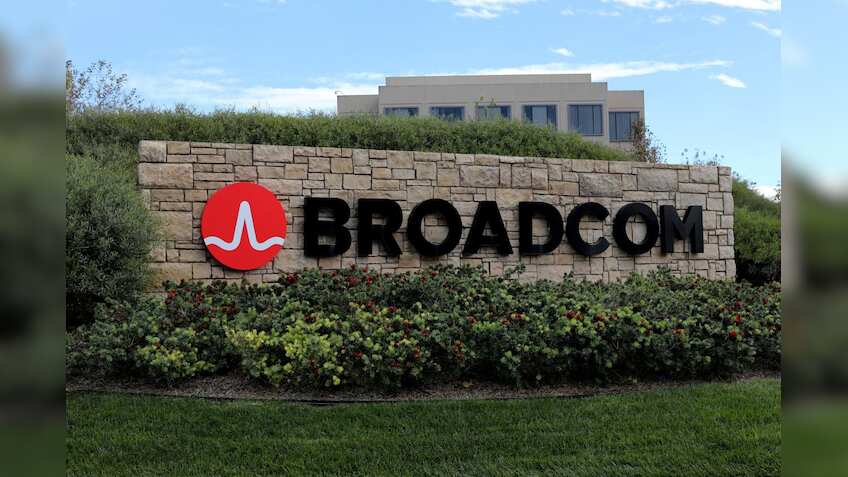 U.S. Supreme Court to weigh Broadcom bid to end shareholder suit