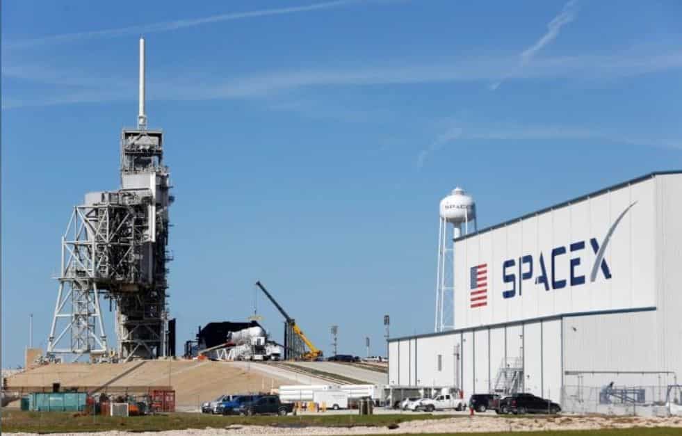 Elon Musk showcases SpaceX's Starship test rocket