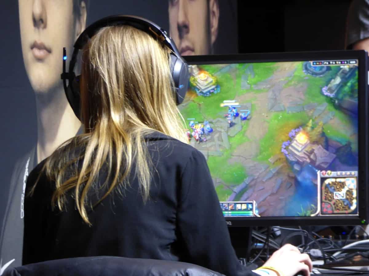 Do you play this online game? Alert! Hackers