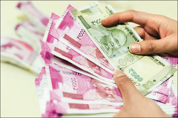 India's richest 1% get richer by 39 pc in 2018; just 3 pc rise for bottom-half, says study