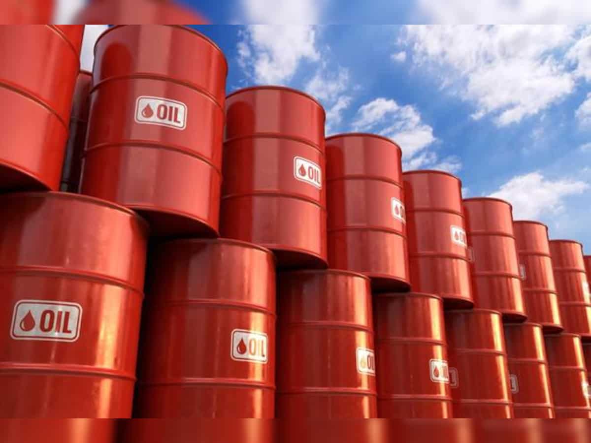 Oil firms as China&#039;s slowdown not as steep
