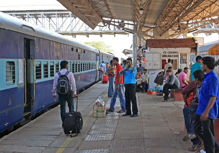 IRCTC introduces on-the-spot food bill generation on trains