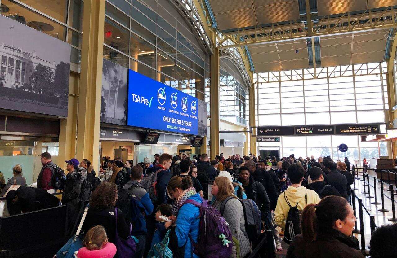 US airports shutdown: Staff shortage causes flight delays