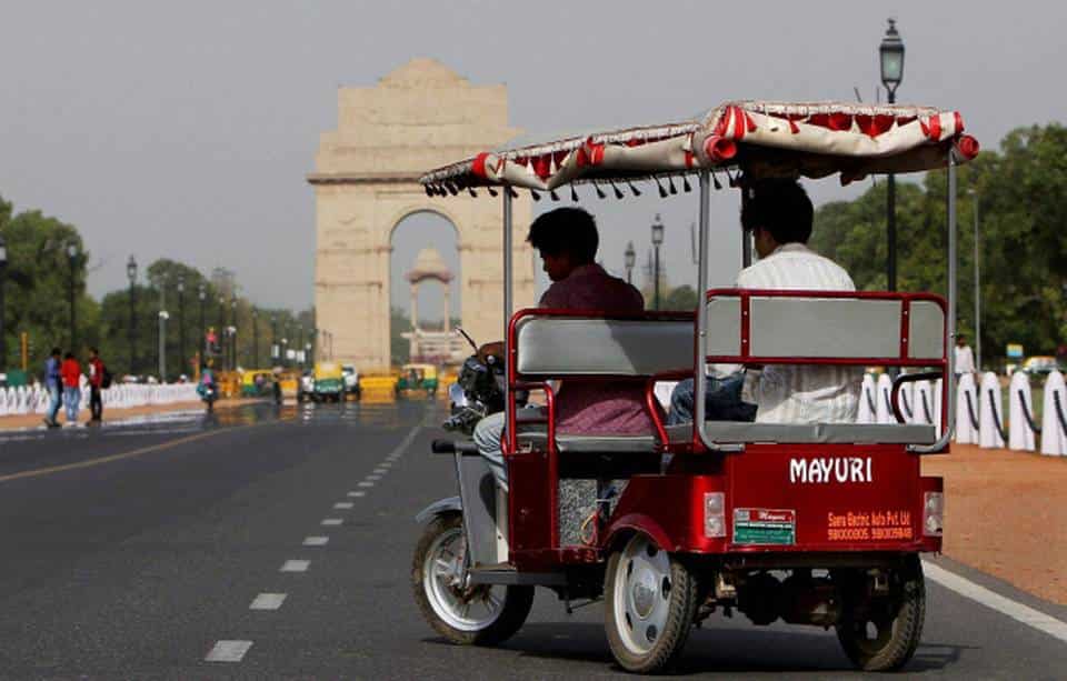 Whopping Rs 150 cr annual loss! Organised theft of power in Delhi for charging of e-rickshaws 