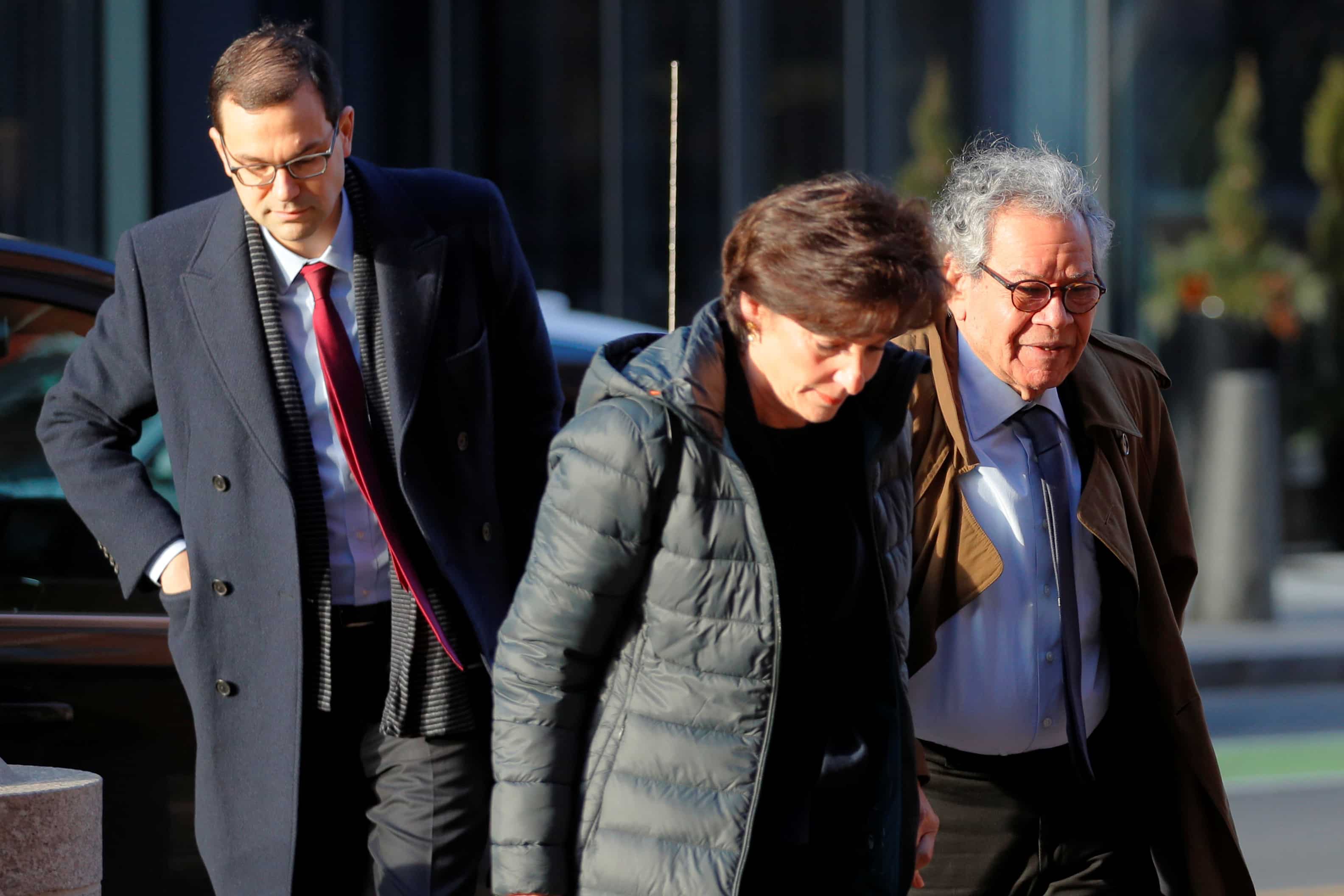 Insys founder ran bribe scheme to push opioid: U.S. prosecutor
