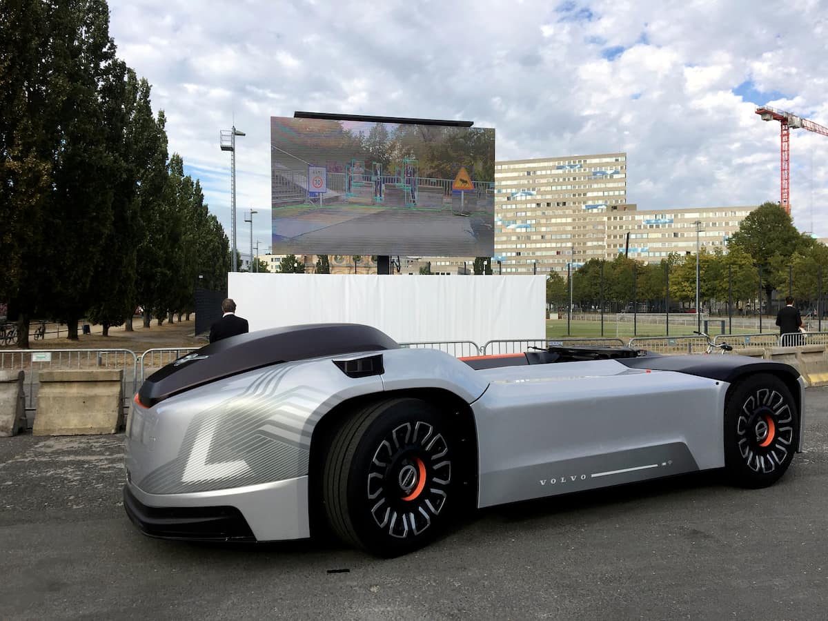 Volvo&#039;s self-driving car venture gets nod to test