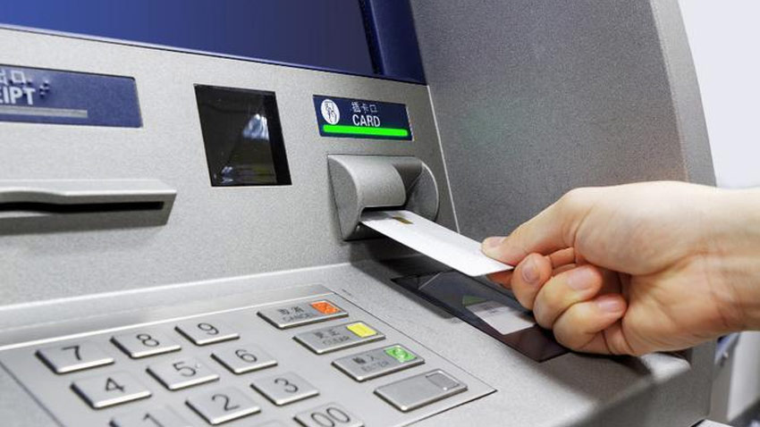 Beware! See this in ATM machine while inserting