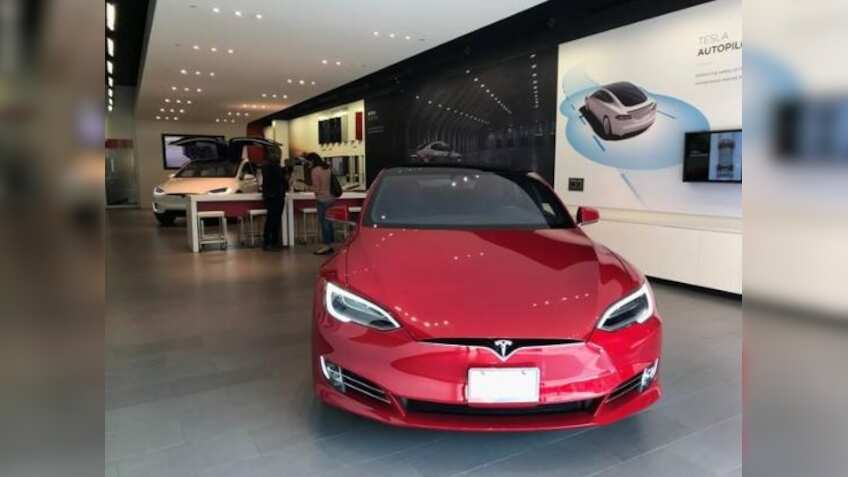Indian-origin Tesla CFO Deepak Ahuja quits, company stocks fall by 5 per cent