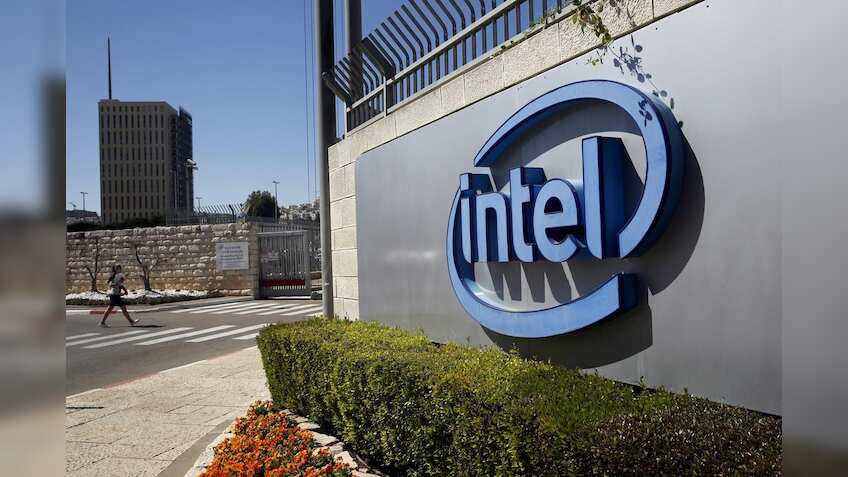Intel names Robert Swan as CEO