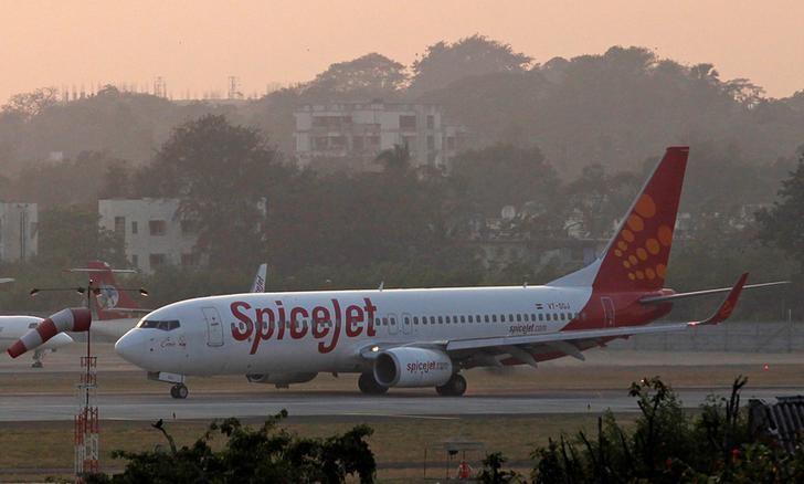 Passengers create ruckus as SpiceJet flight gets delayed due to runway closure at Delhi airport
