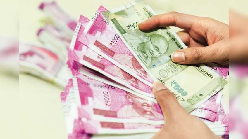 Rupee gains 2 paise to 71.22 vs US Dollar