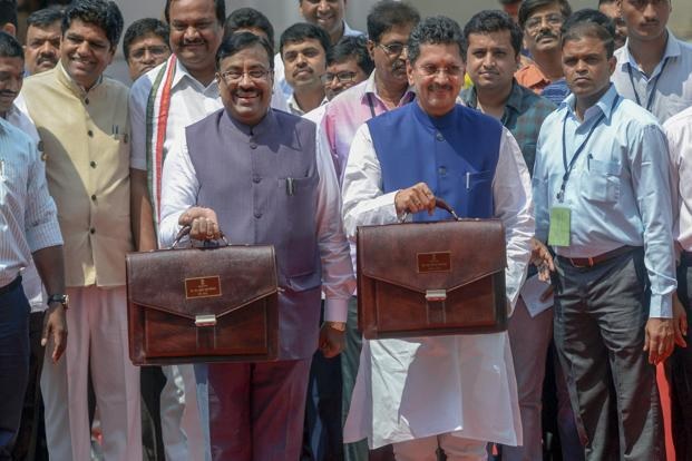 Maharashtra Budget session begins