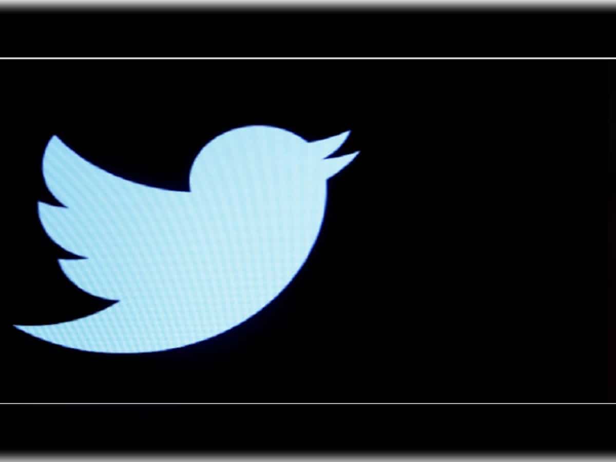 Blackberry sues Twitter over patent infringement, accuses communication