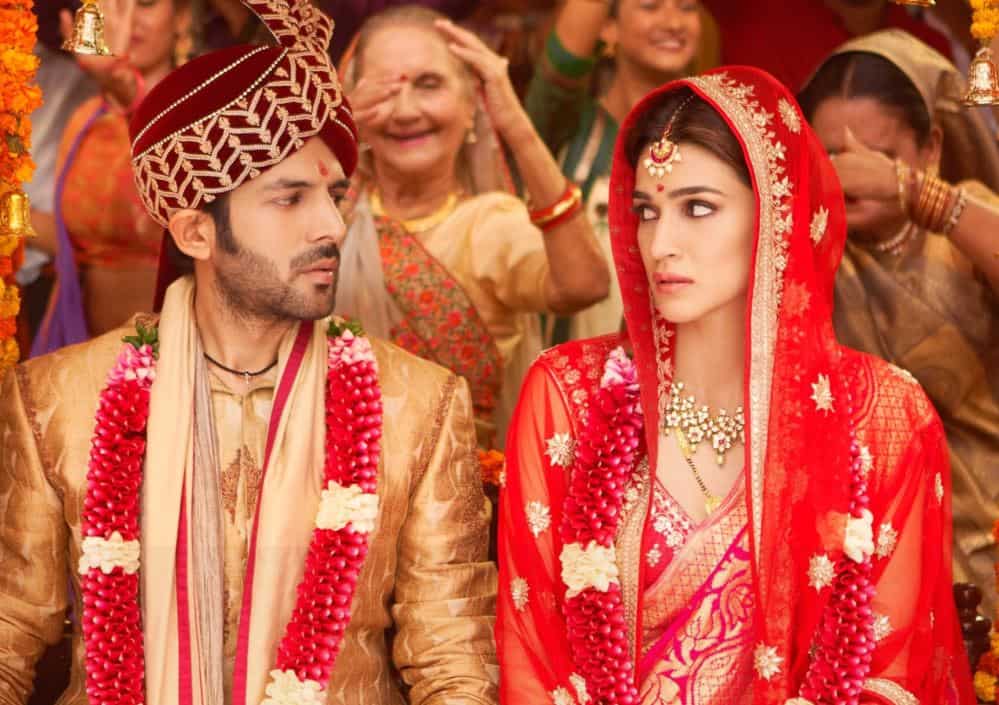 Luka Chuppi Box Office Collection Day 2 Kartik Aaryan Kriti Sanon Film Makes Rs 18 Crore In Two Days Zee Business Chanakya full movie (2020) new released hindi dubbed movie | gopichand, mehreen pirzada, zareen khan. luka chuppi box office collection day 2