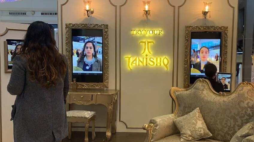Women's Day gift! Now, try Tanishq jewellery virtually at these Indian airports