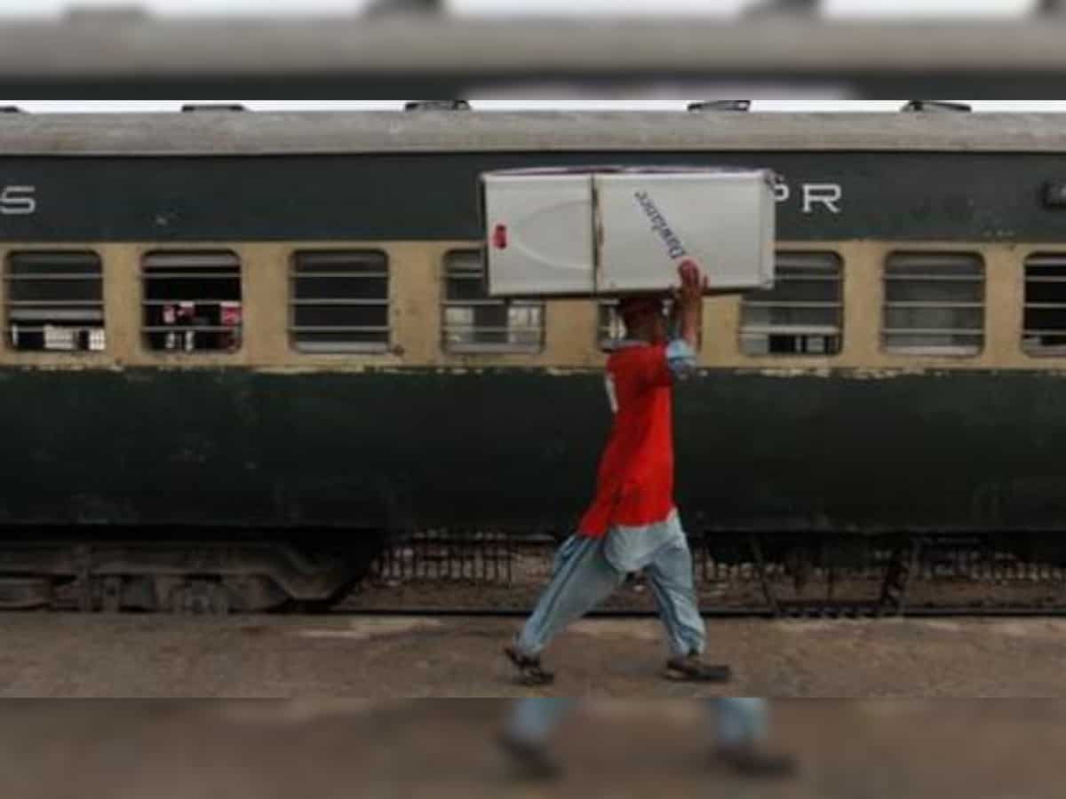 Kudos Indian Railways! Soon, stations to get pathways