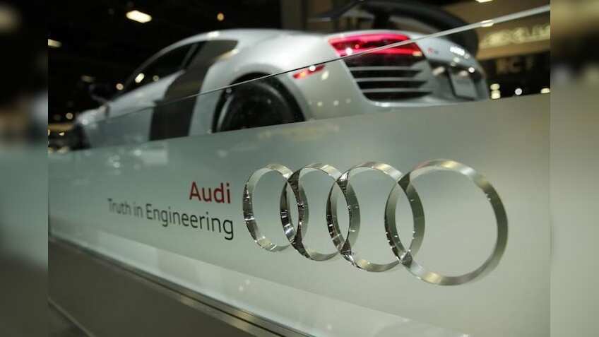 Audi's traffic light sensor to relieve you from traffic stress 