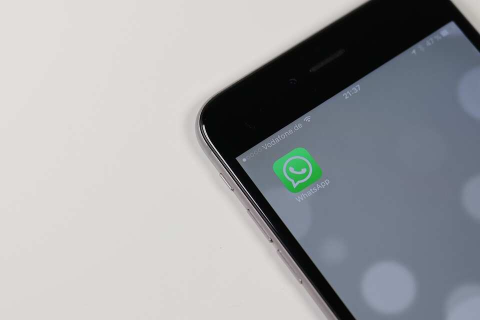 WhatsApp Business app now available on iOS