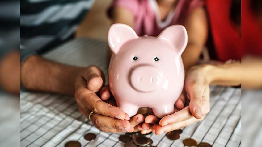 Compared! SBI vs HDFC Bank vs ICICI Bank vs Kotak Bank vs PNB: Find out best savings deposit interest rate linked with RBI repo rate