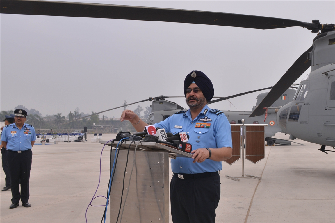 Chinook CH-47F (I): IAF Chief Dhanoa reaction
