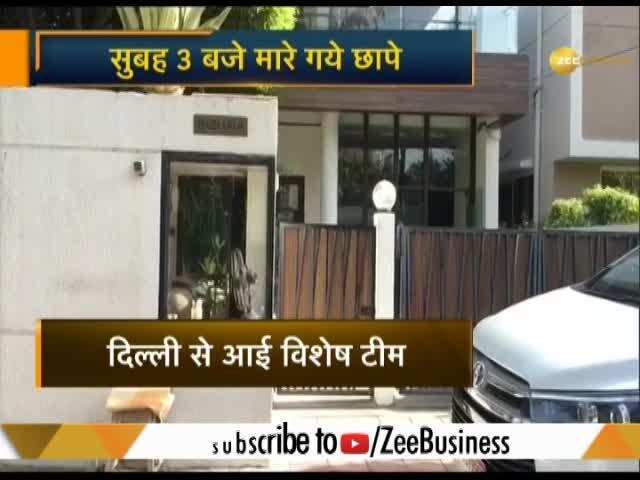 IT team from Delhi raids MP's CM Kamalnath's close aides