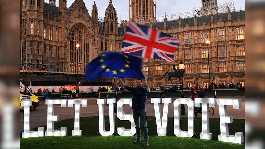 Brexit extension: Theresa May to meet Angela Merkel and Emmanuel Macron ahead of European summit