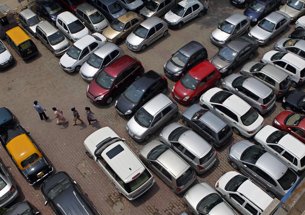 Passenger Vehicles retail sales dip 10 pct in March: FADA