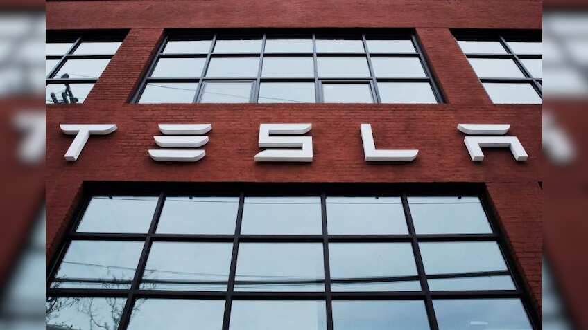 4 of 11 Tesla board members to step down by 2020